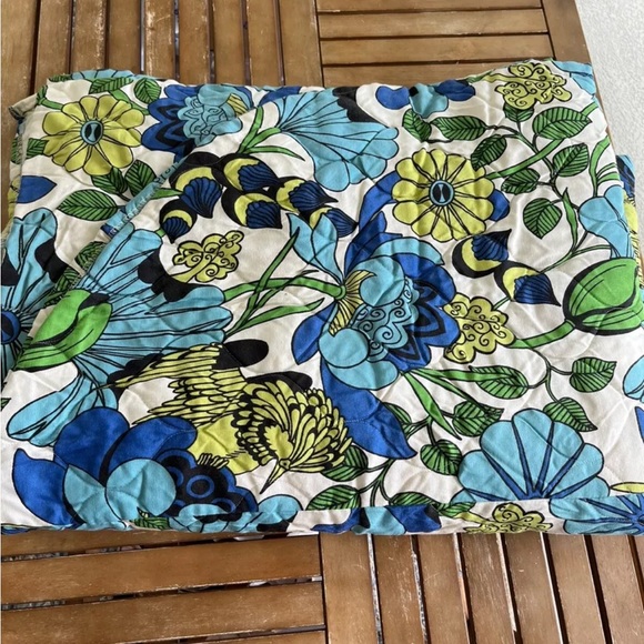 Floral Quilted Coverlet Bedspread Full Blue Aqua Green Black Vintage 70s 80s